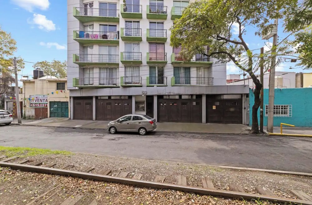 Spacious Apt Near Centro Historico photo 4