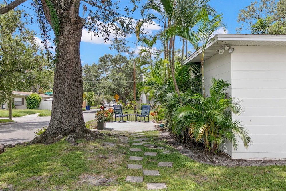 3401 W San Juan St Tampa FL 33629 USA
