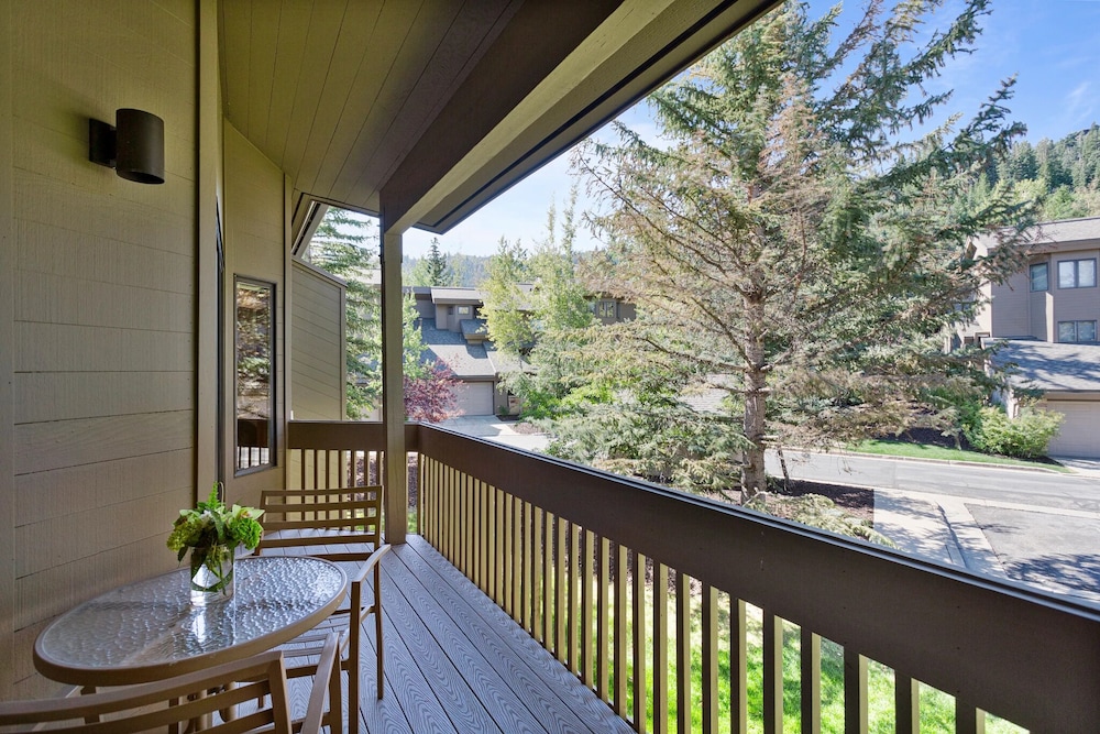 Lakeside at Deer Valley Resort - Two Bedroom Condo #1733 2 Condo