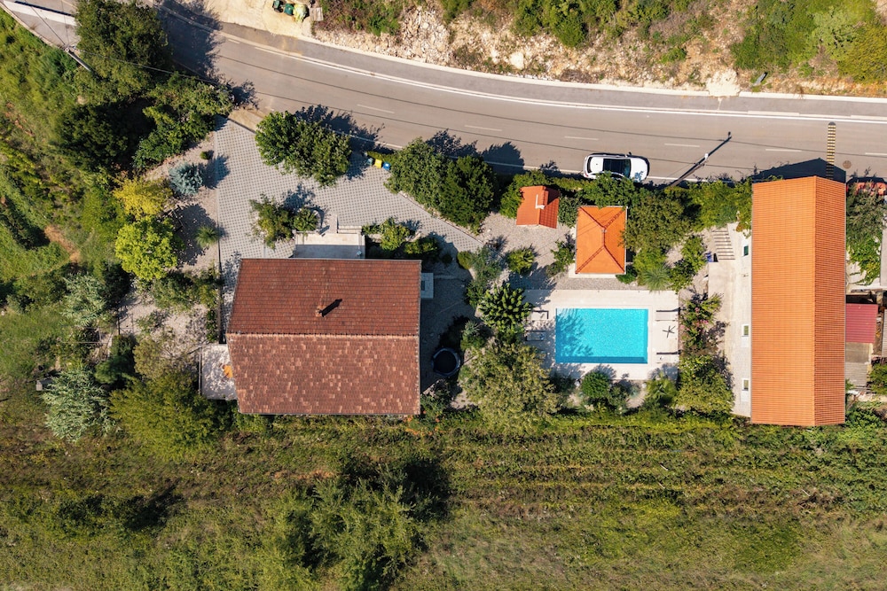 Holiday Home Ljubica With Pool