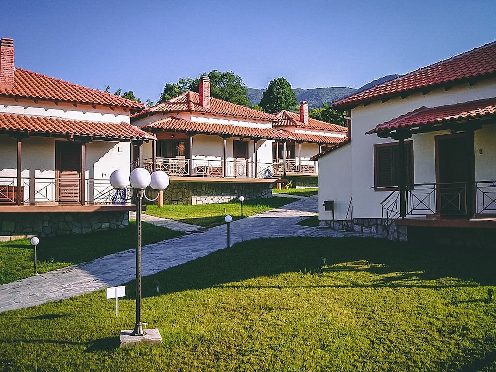 Karyon Apartments