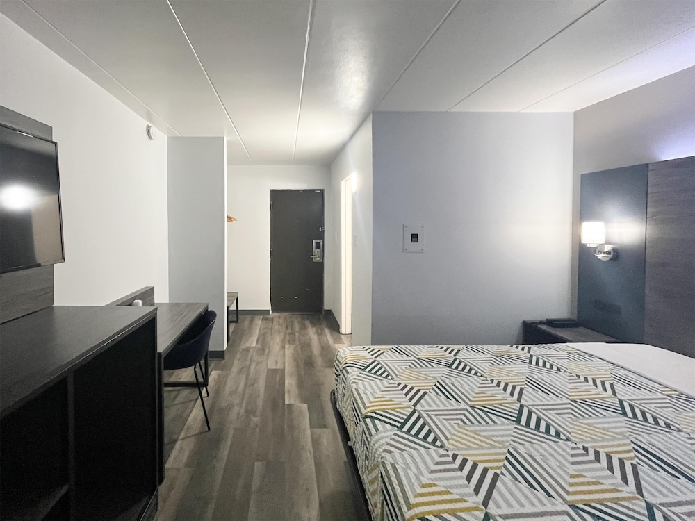 Motel 6 - Chicago, IL