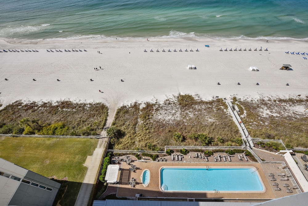 Twin Palms by Book That Condo