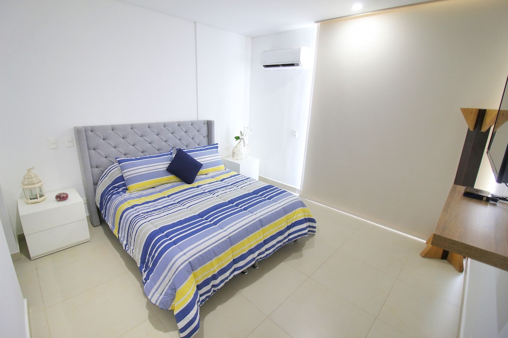 Apartamentos SOHO Elite - Frente al Mar