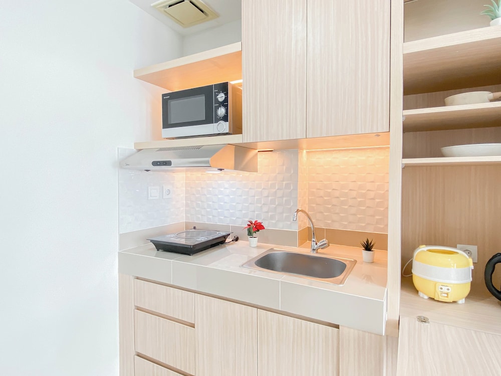 1Br At Apartment Vasanta Innopark Near Mm2100 Area