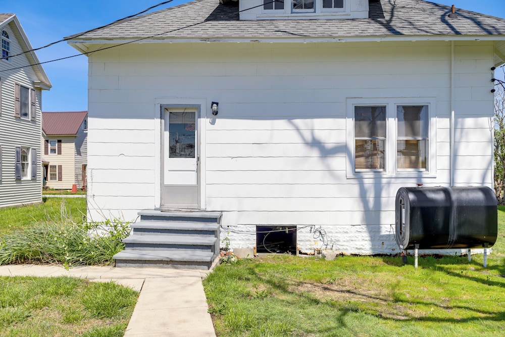 Pet-friendly Smith Island Cottage w/ Golf Cart! view 5