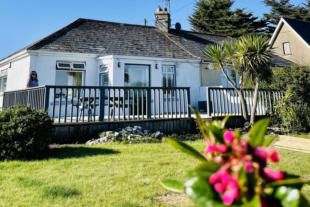 Wavecrest Holiday Cottage