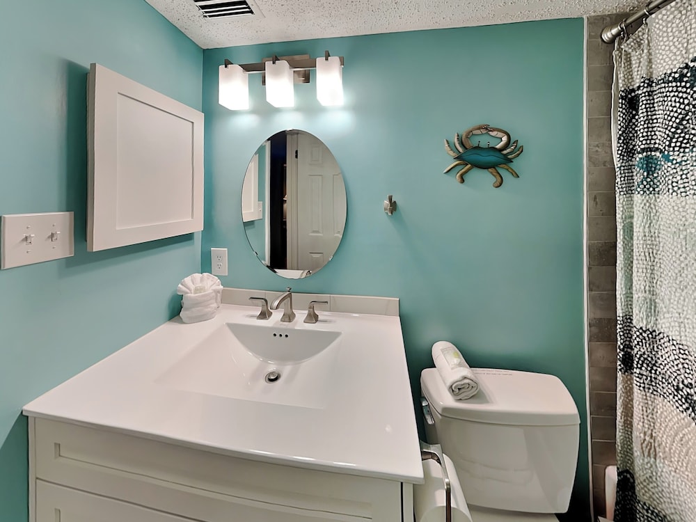 Jacksonville Beach Costa Verde 2319-102 by Distinctive Beach Rentals