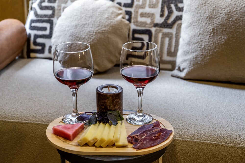 Taksim Terrapia Hotel - Image 11