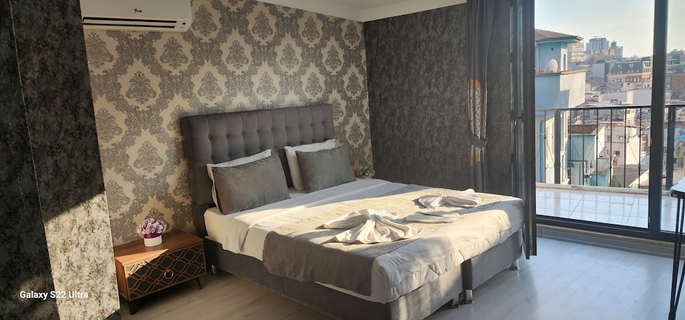 Taksim Royal Suites