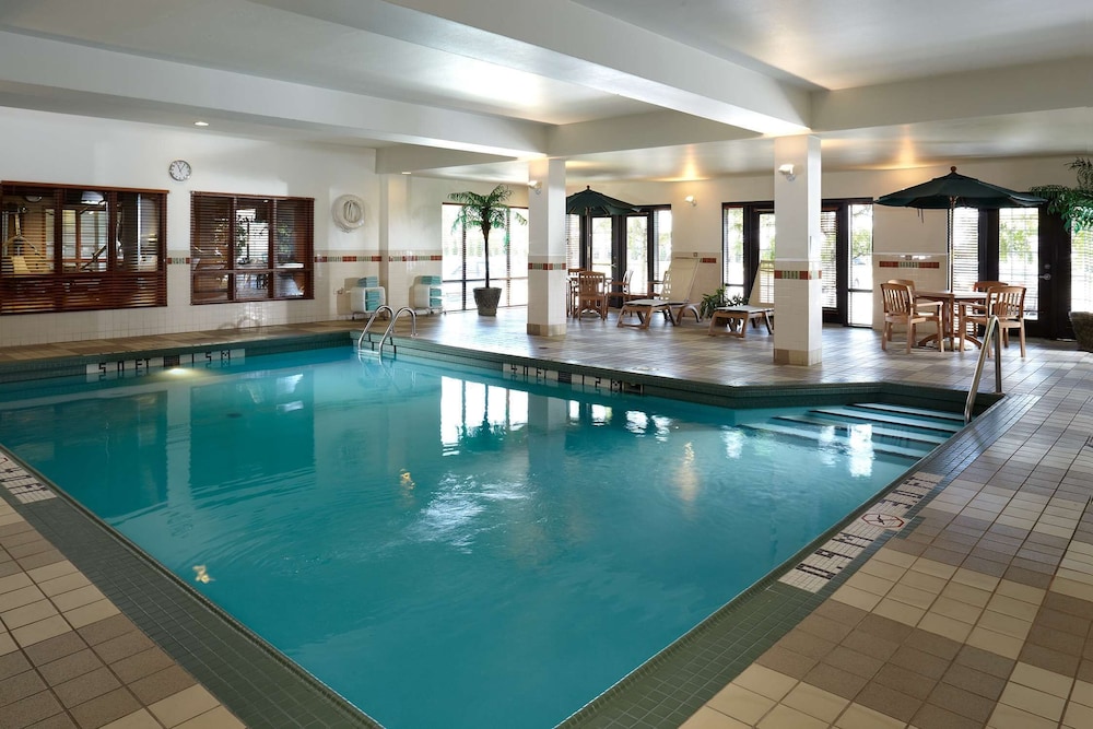 Hampton Inn  Suites by Hilton Montreal-Dorval - Property Image 5
