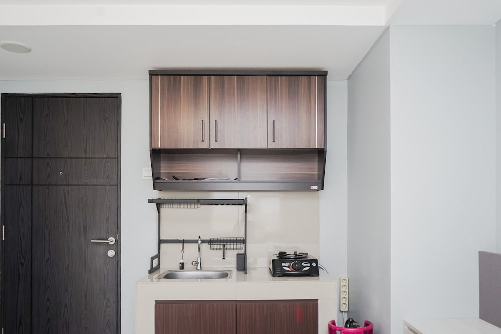 Brand New And Comfy Studio Baileys Apartment view 2
