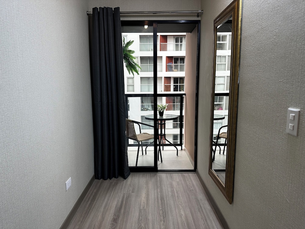Family Apartment with a View (1309)