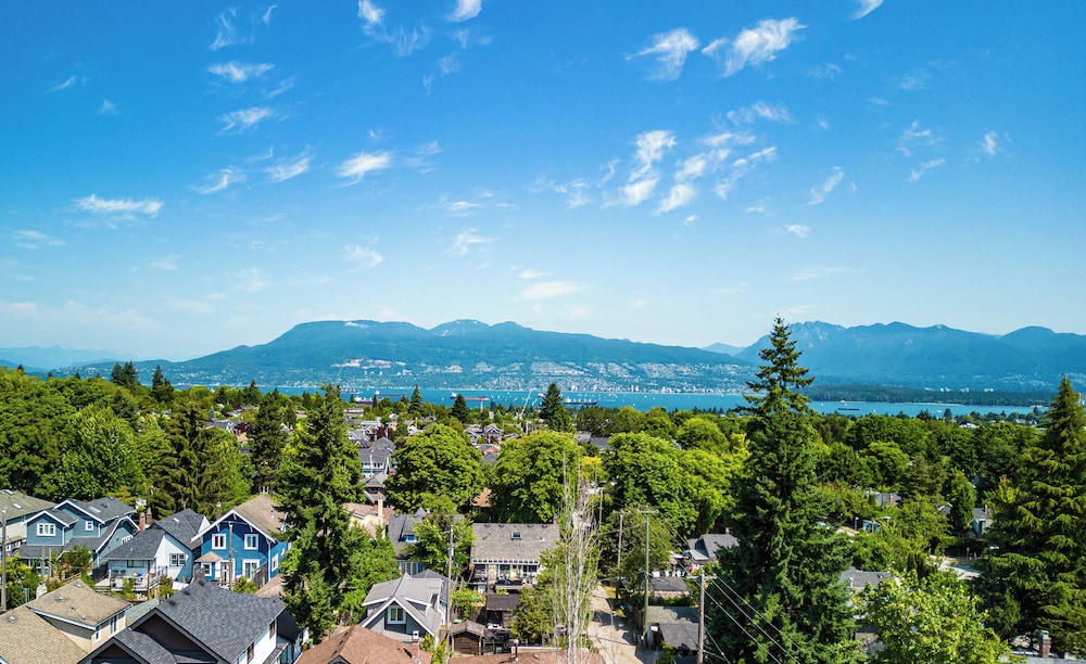 Tranquil Haven Close to UBC and Downtown - Image 5