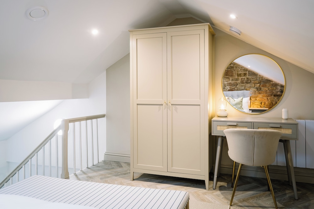 Sun St Apartment 2