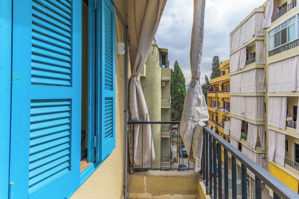 Slate - 2Br Apt W Balcony in Mar Mikhael