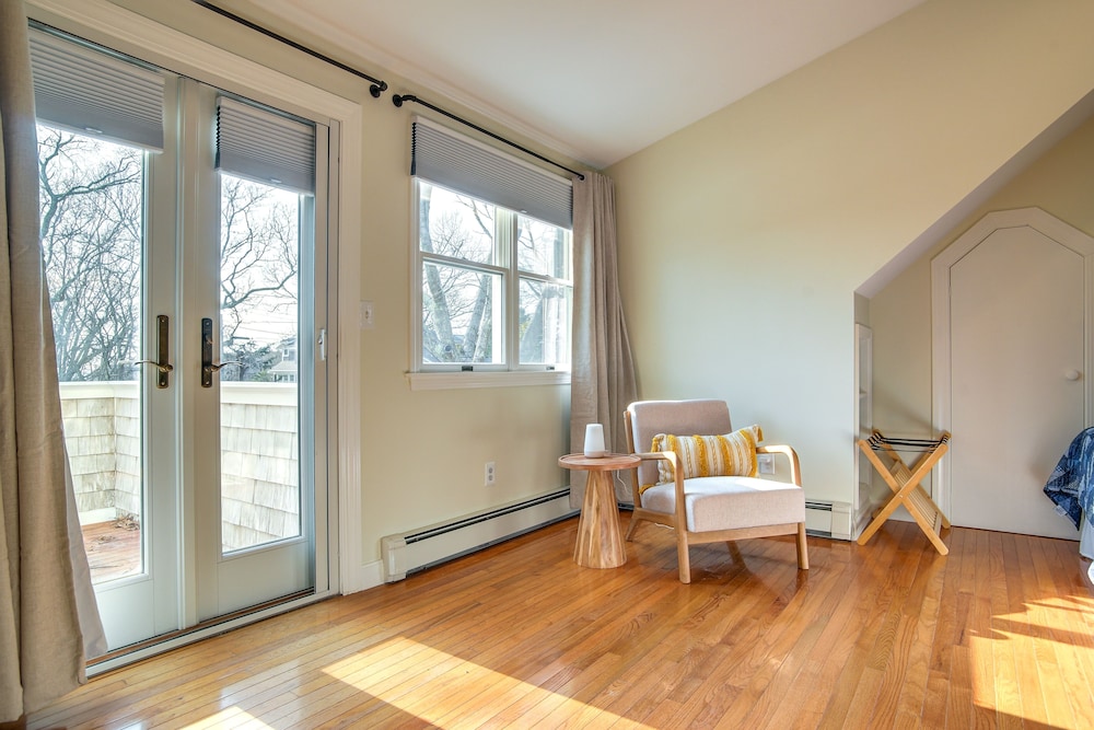 1 Mi to Beach: Cape Cod Family Home in Bourne!