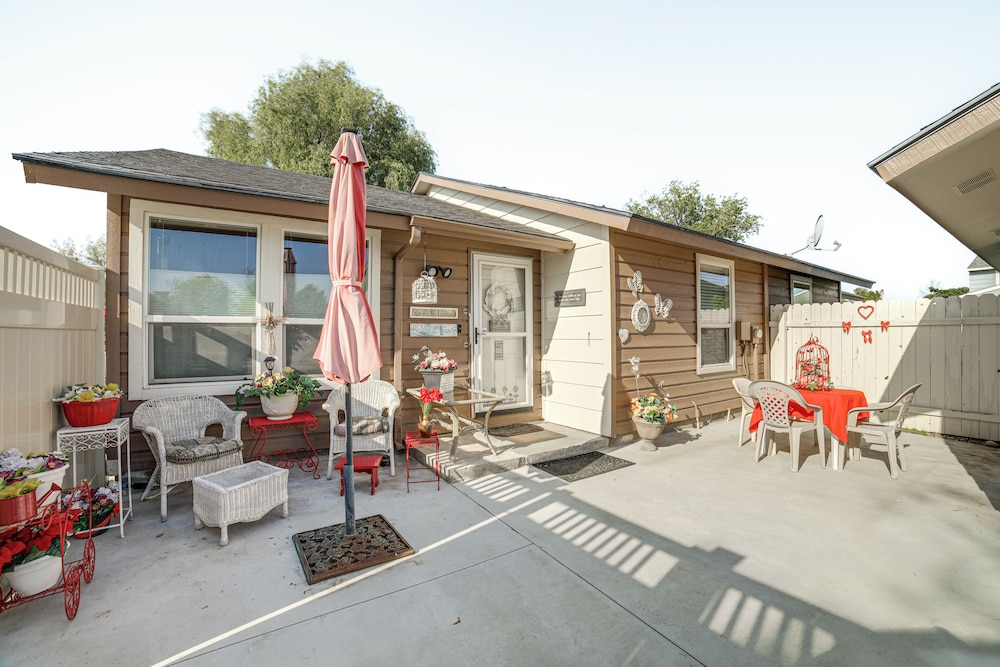 14 Mi to Meridian: Water-view Retreat w/ Patios!