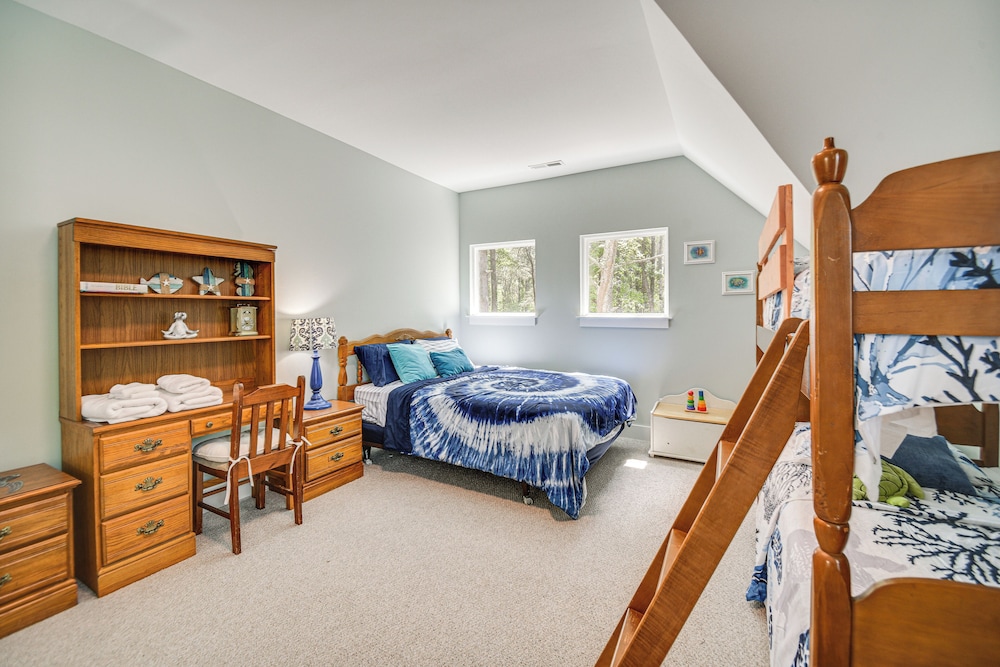Cape Charles Home: Private Pier & Beach-front Deck view 4