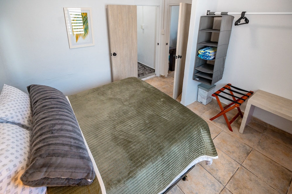 2 Santurce 1 Bedroom 1 Bathroom Apt view 3