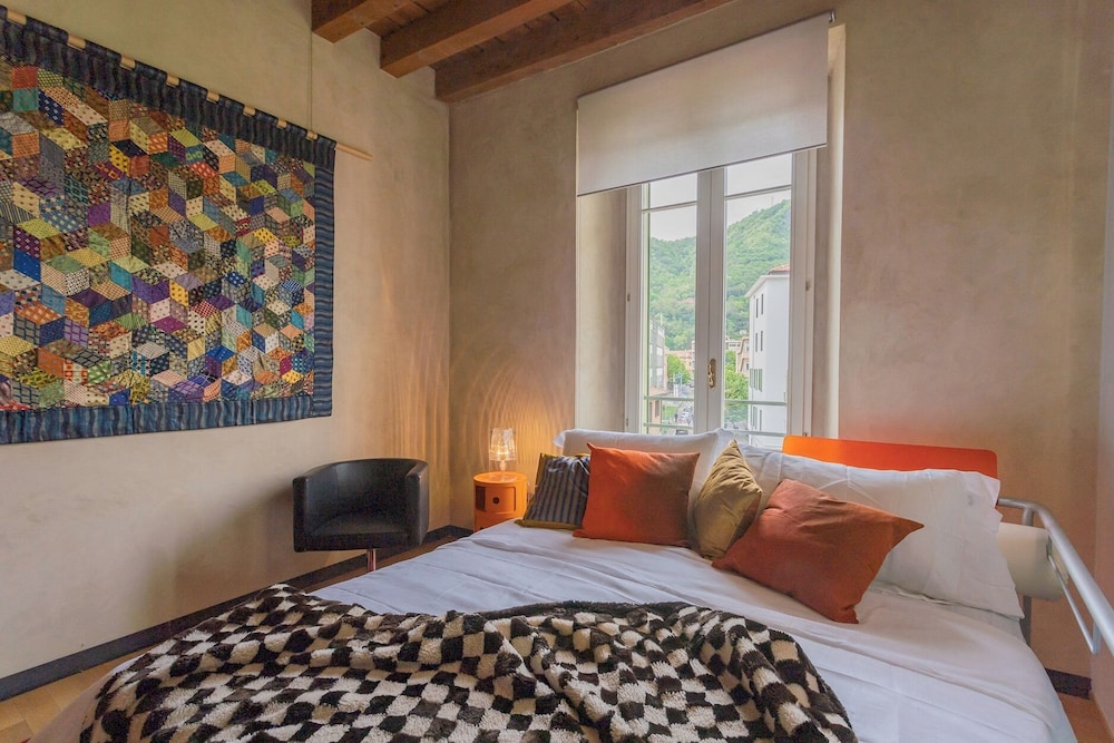 Night at the Museum Apartment by Rent all Como
