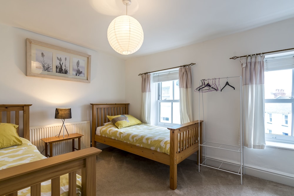 Shell Cottage 2 Bedroom Holiday view 4