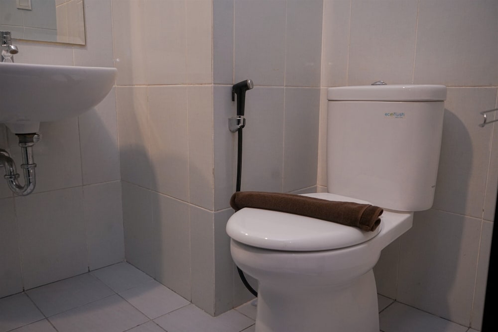 Cozy And Best Deal Studio Apartment Casa De Parco
