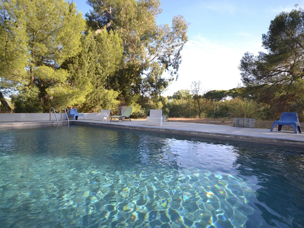 Apartment With Pool Amid Vineyards and Near the Beach