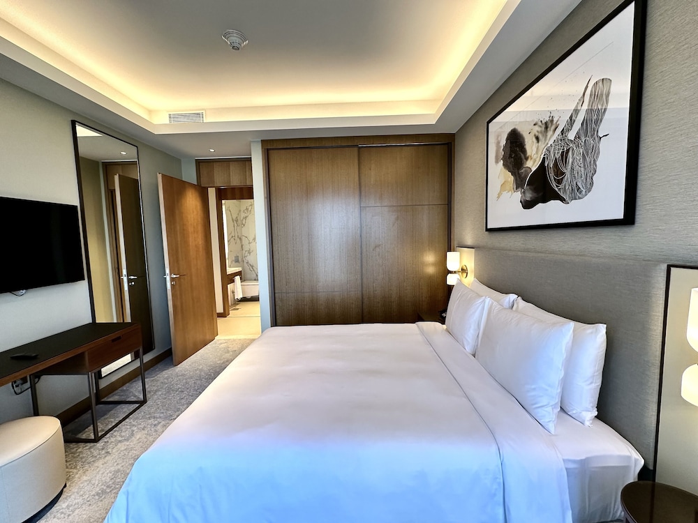 Lux BnB Address Opera I Burj Khalif Views