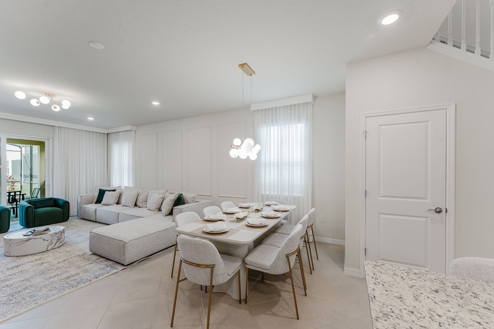 Amazing 7 bd Summerkitchen Gameroom