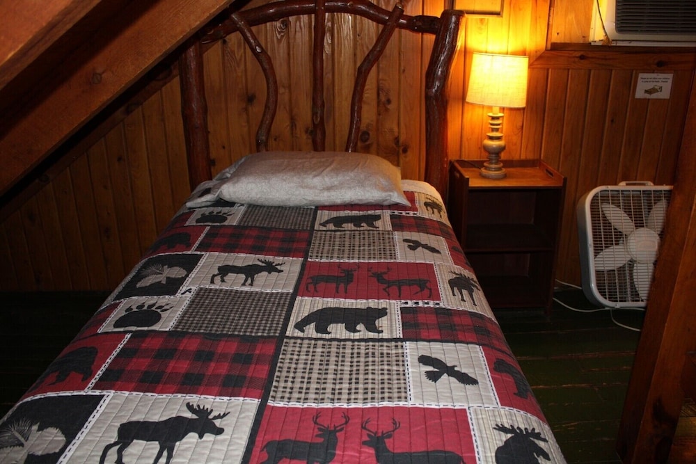 Hominy Ridge Cabins and Gift Shop