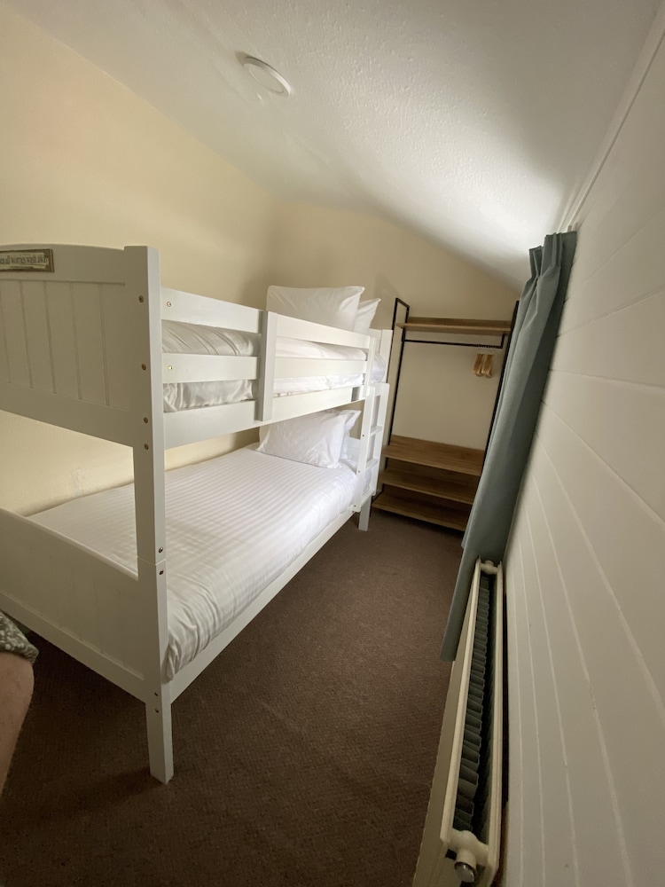 Delightful 3 Bedroomed Cottage in Llandudno view 2
