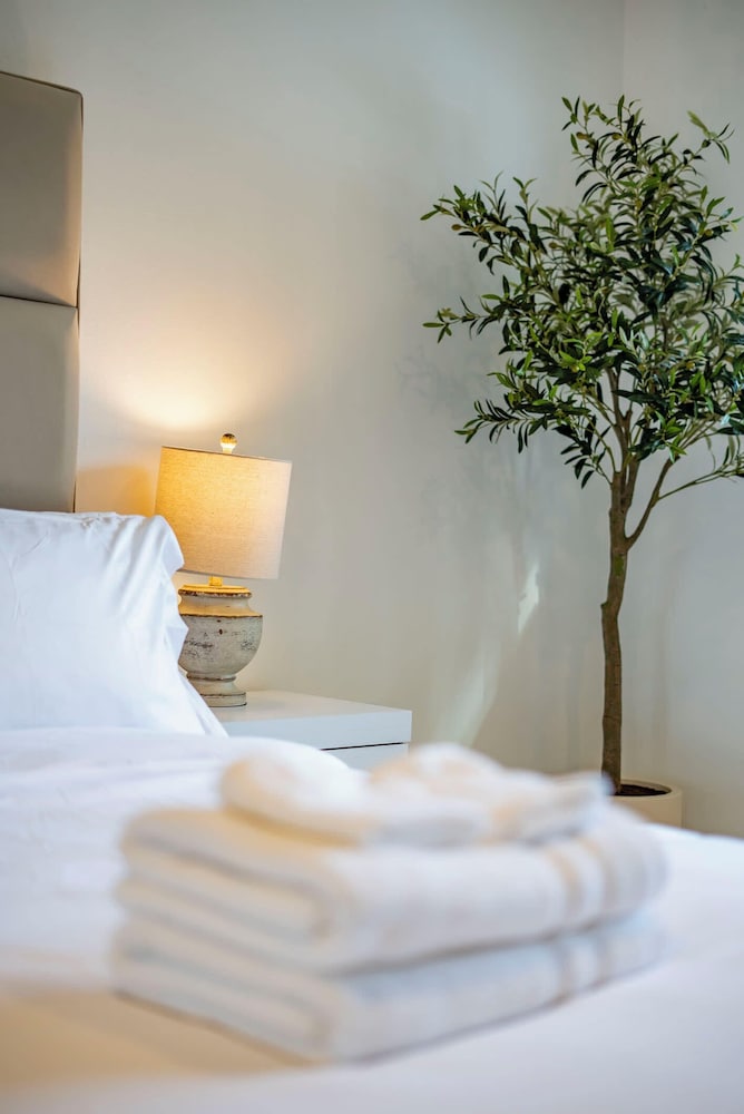 Serene Retreat & Modern Comforts in Rowland Heights