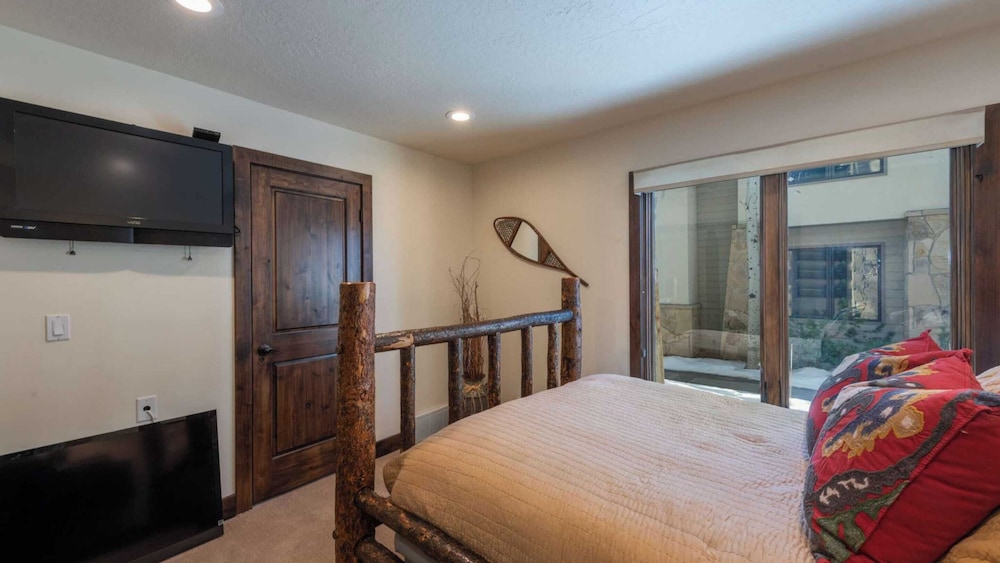 Jupiter Peak by Avantstay Near Deer Valley Base w/ Hot Tub!
