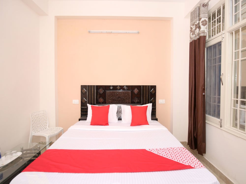 OYO 13433 Home Kasauli View 2BHK Dharampur