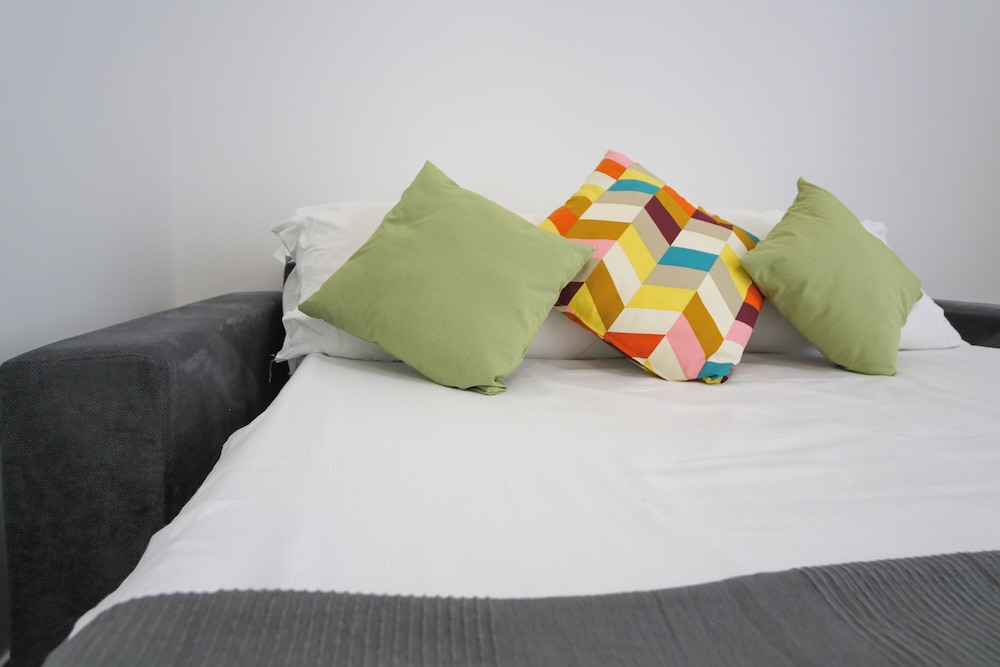 KHL apartments