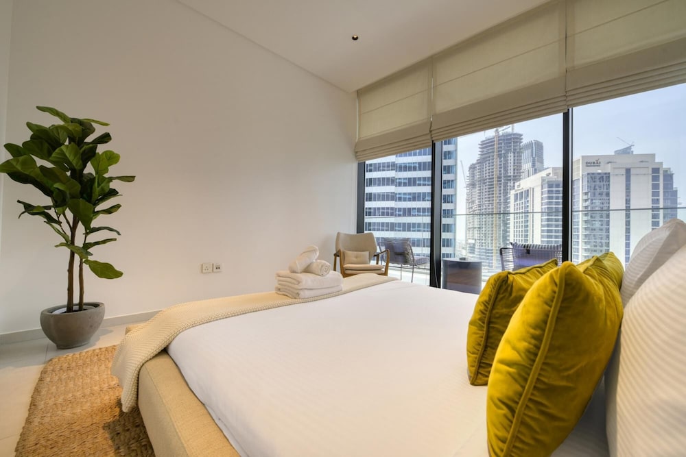 Luxury Apt W Burj Khalifa Vw Dubai Canal Access