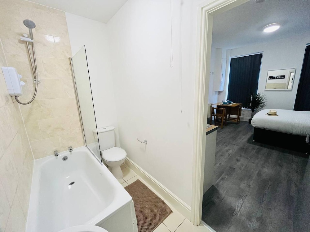 Central Stylish Studio in Liverpool City Centre view 4