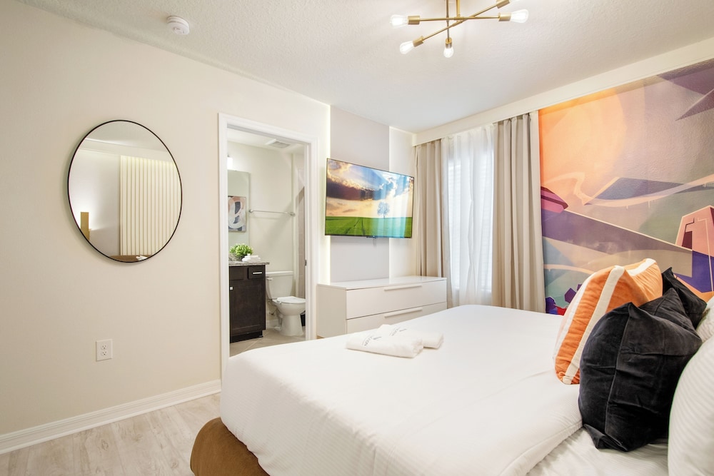 15993CCL Windsor Cay Resort