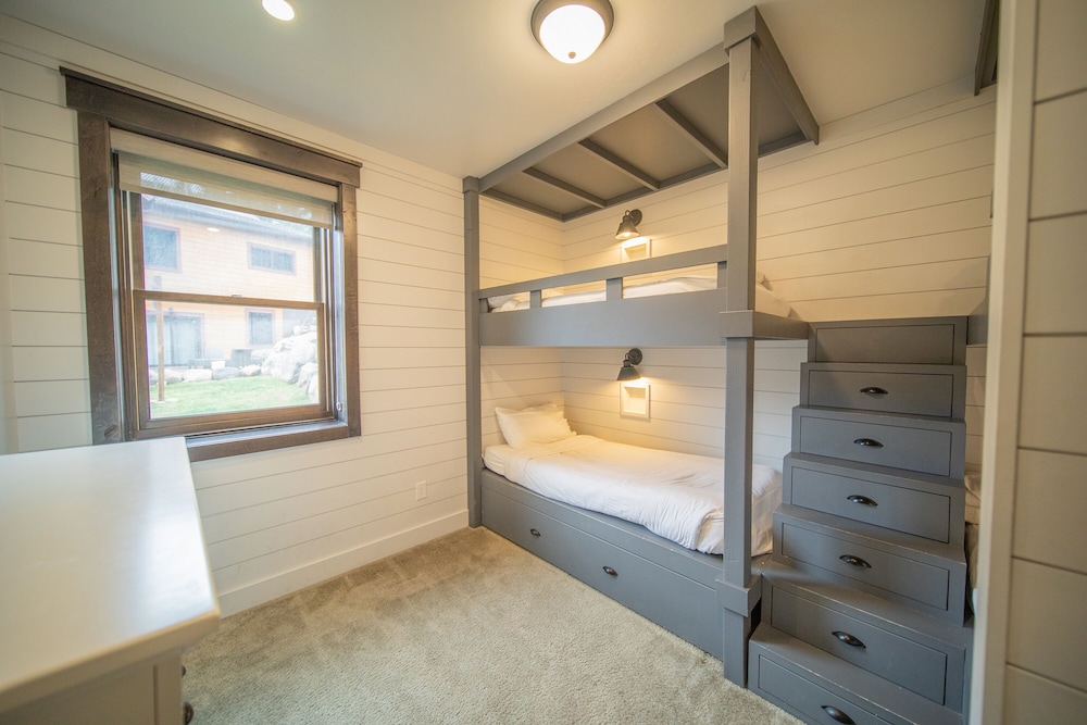 Alders 58 Outpost view 5