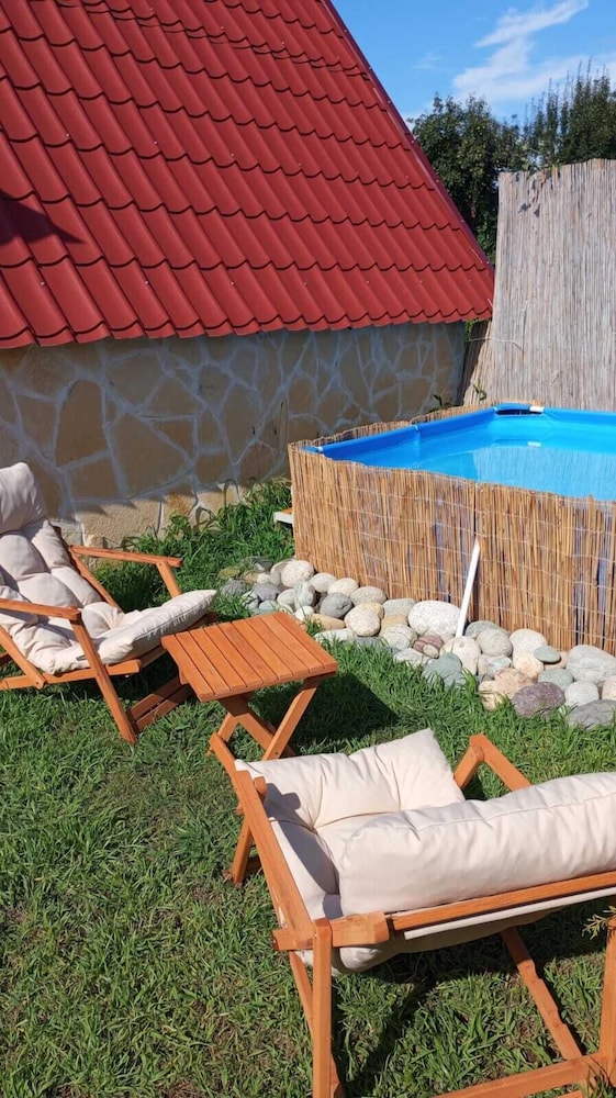 Tenora Suit Bungalov