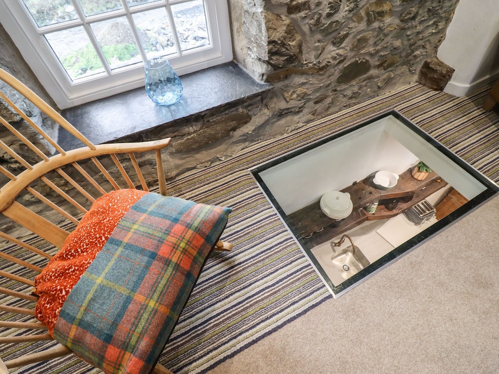 Plas Glan Yr Afon