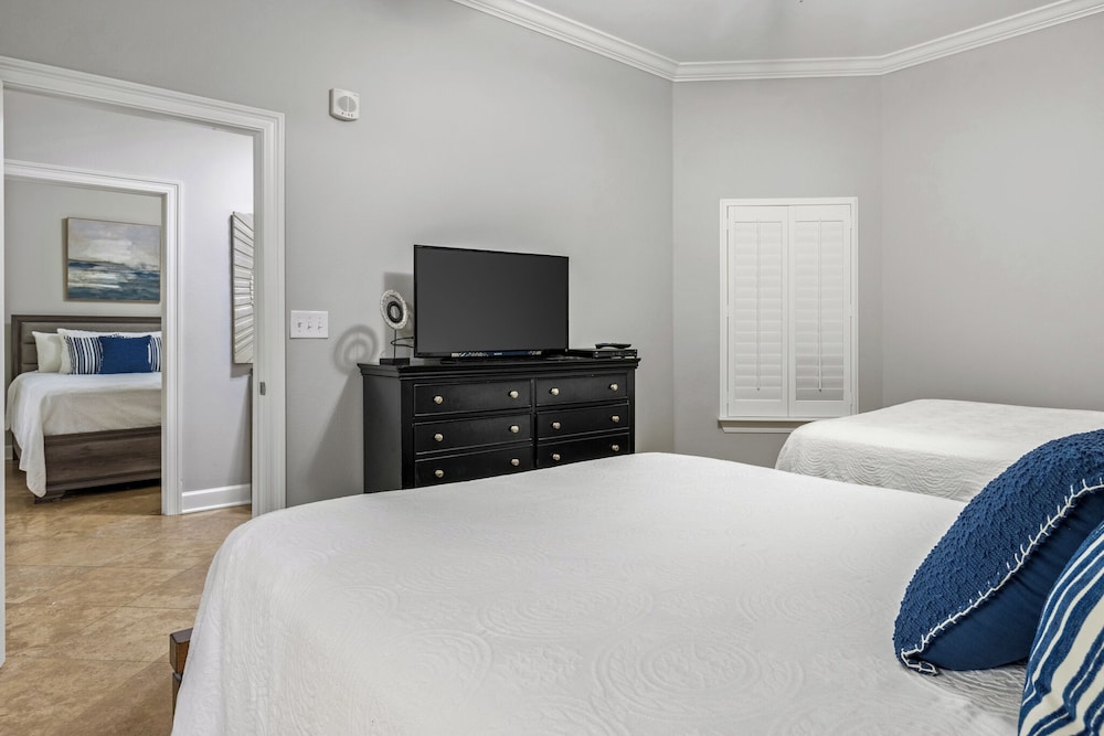 The Oasis at Orange Beach #1707 by Southern Vacation Rentals