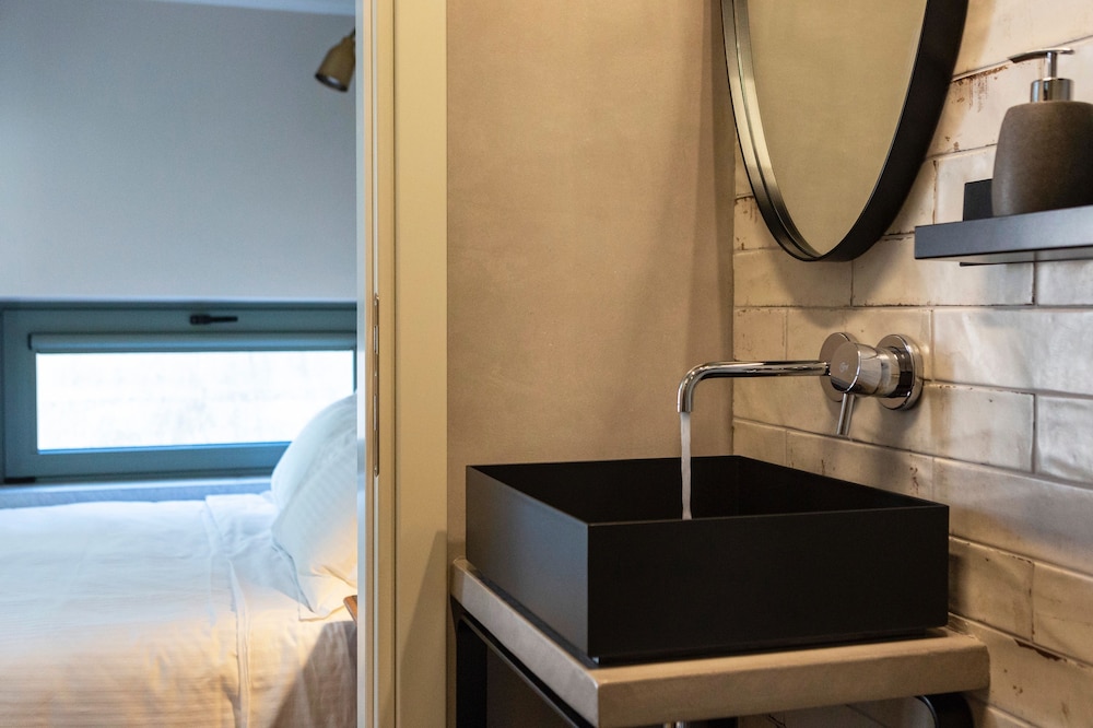 The Foundry Suites