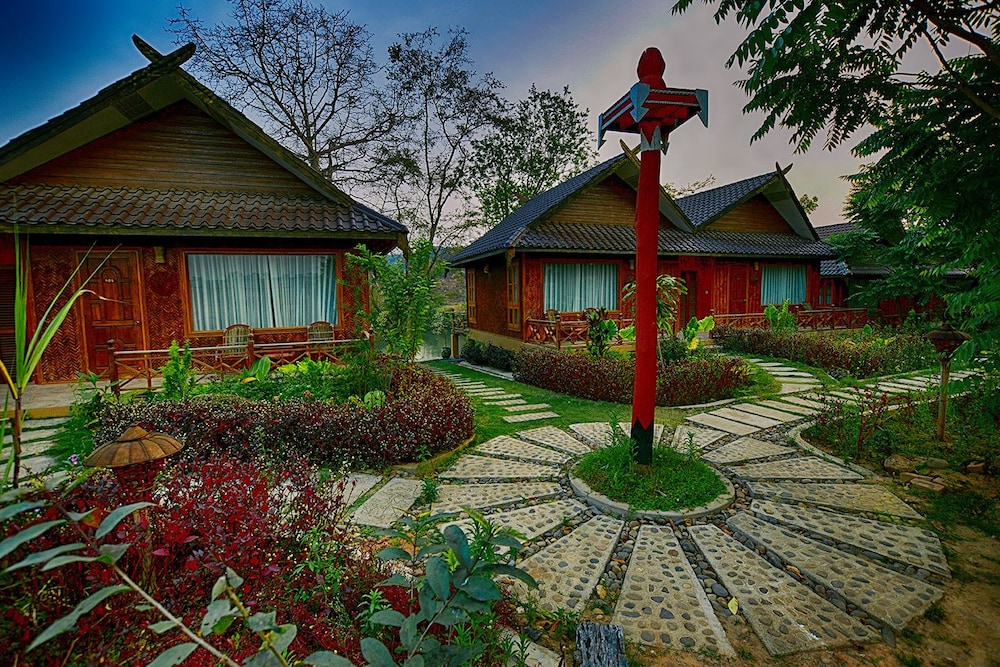 Mr. Charles Riverview Lodge