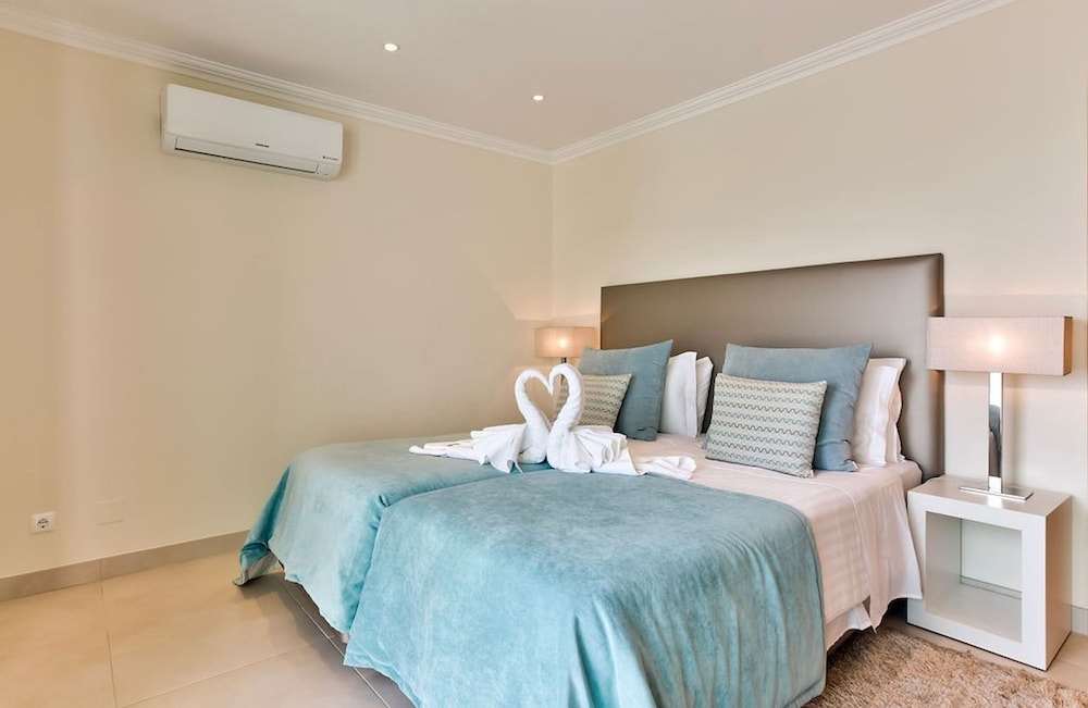 Carvoeiro Bay H Modern Townhouse Very Central f