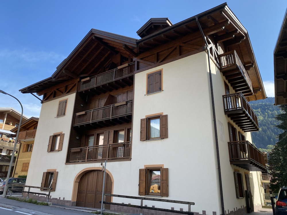 032 Luminosa Mansarda Pinzolo