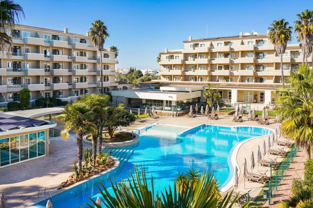 VP Flat With Balcony and Pool View