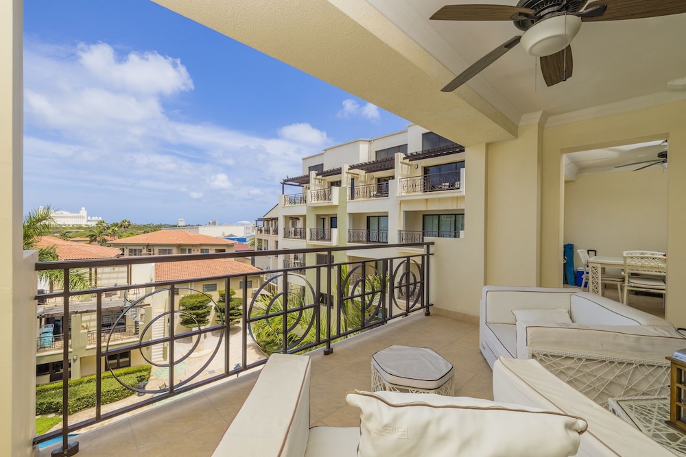 Palm Aruba Condos