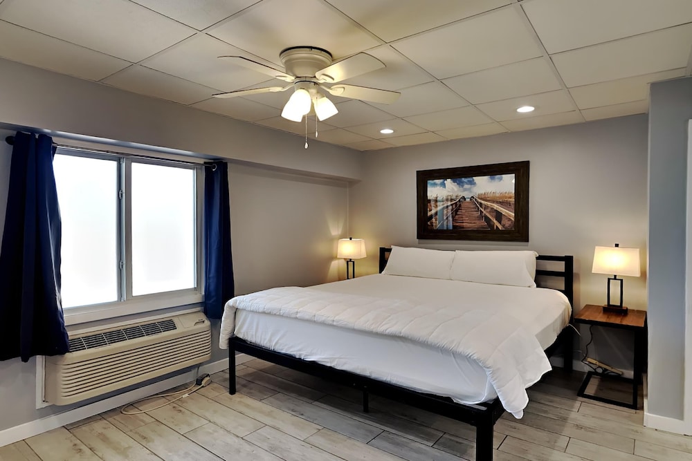 Continental Condominiums II by Resort Collection